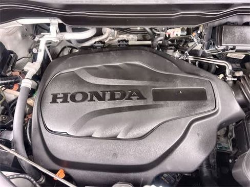 Certified 2022 Honda Pilot Black Edition image 10