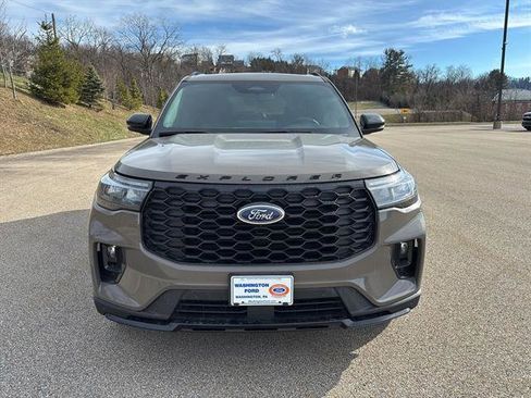 New 2026 Ford Explorer ST-Line w/ ST-Line Street Pack image 7