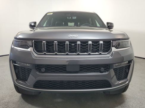 New 2026 Jeep Grand Cherokee L Limited w/ Luxury Tech Group II RWD image 3