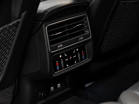 Used 2021 Audi Q7 3.0T Prestige w/ Prestige Package AWD/4WD image 52