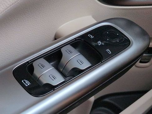 Used 2024 Mercedes-Benz C 300 Sedan w/ Exclusive Trim Package image 26
