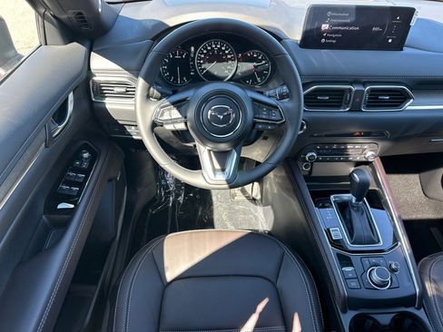 New 2025 MAZDA CX-5 Signature image 23