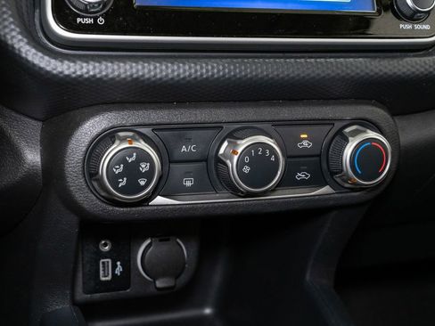 Used 2021 Nissan Kicks S image 16