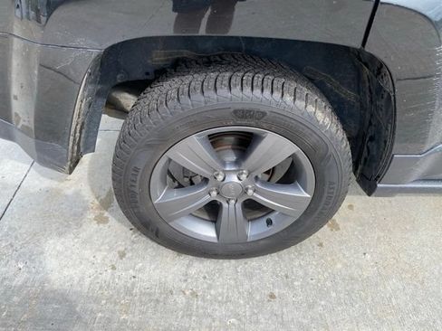 Used 2015 Jeep Patriot High Altitude AWD/4WD image 14