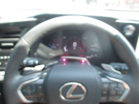 Used 2025 Lexus TX 350 AWD w/ Technology Package image 27