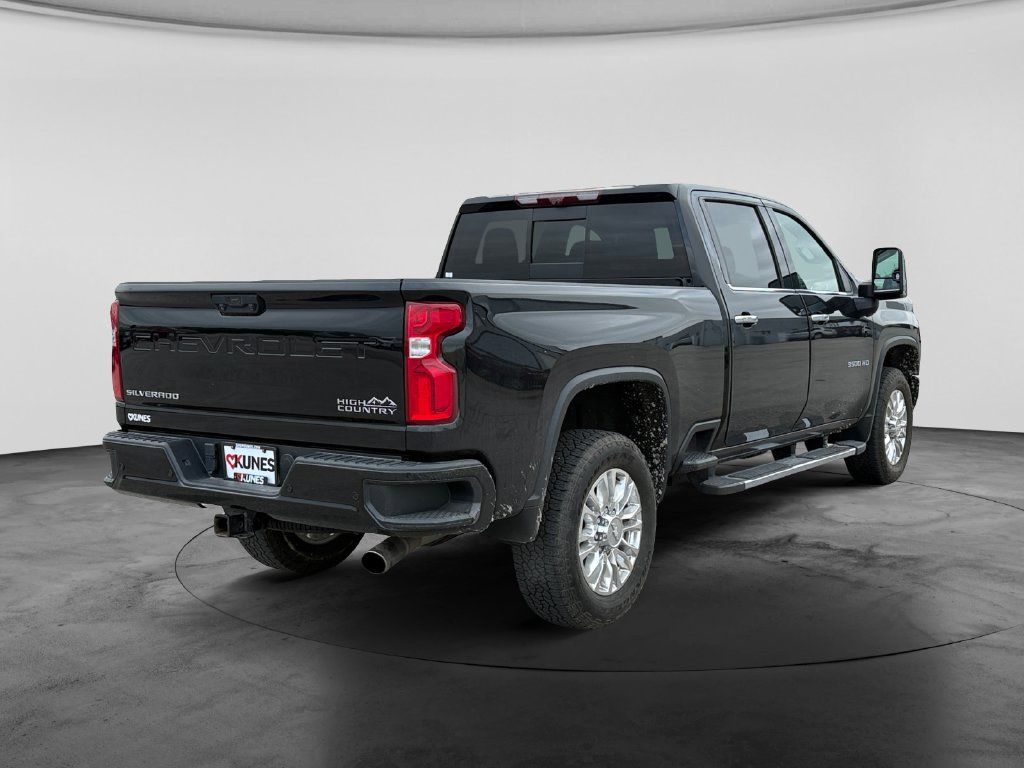 Used 2020 Chevrolet Silverado 3500 High Country w/ Technology Package AWD/4WD image 9