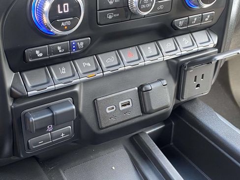 Used 2023 GMC Sierra 2500 AT4 w/ AT4 Preferred Package AWD/4WD image 26