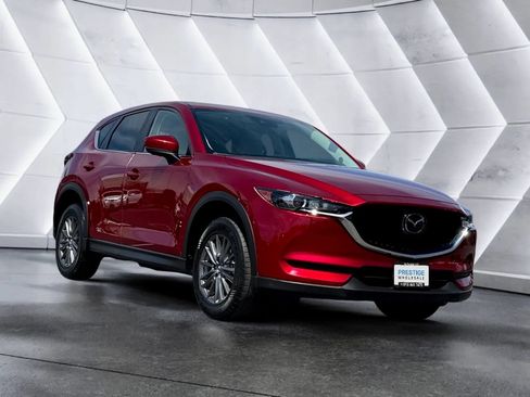Used 2020 MAZDA CX-5 Touring FWD image 3