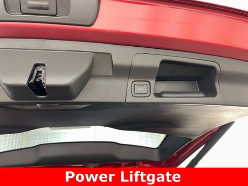 Used 2023 GMC Acadia SLT w/ Preferred Package image 47