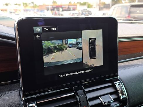 Used 2019 Lincoln Navigator Reserve w/ Cargo Package image 40