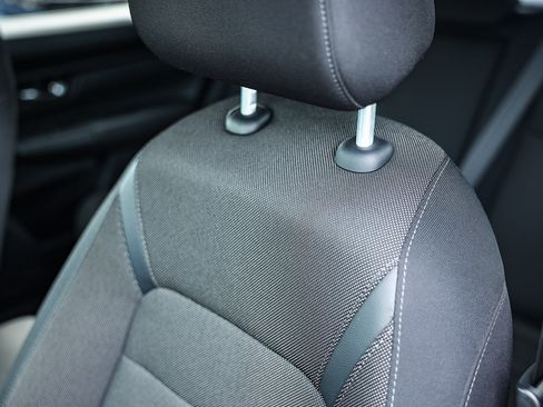 Used 2025 Honda CR-V LX image 30