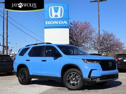 New 2025 Honda Pilot TrailSport