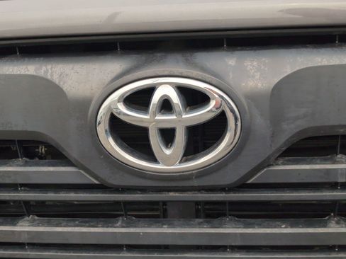 Used 2022 Toyota Tundra SR5 w/ SR5 Convenience Package image 14