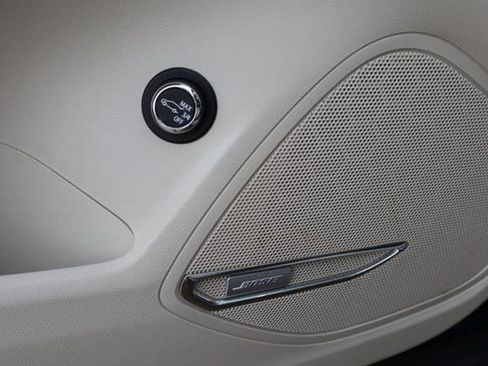 Used 2023 Buick Envision Avenir FWD image 22
