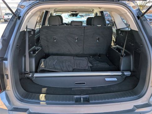 Used 2023 Kia Sorento LX image 27
