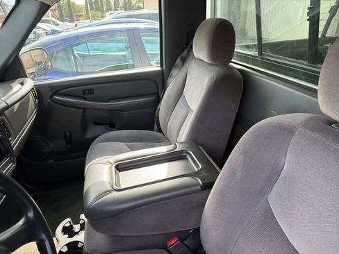 Used 2005 Chevrolet Silverado 1500 W/T image 15