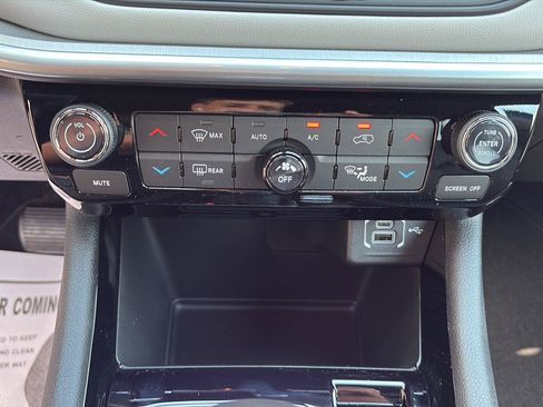 New 2026 Jeep Compass Limited AWD/4WD image 15