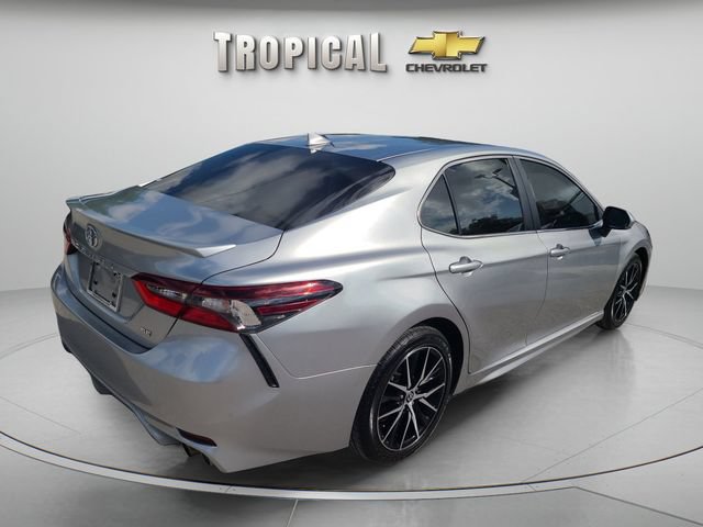 Used 2023 Toyota Camry SE w/ Convenience Package FWD image 5