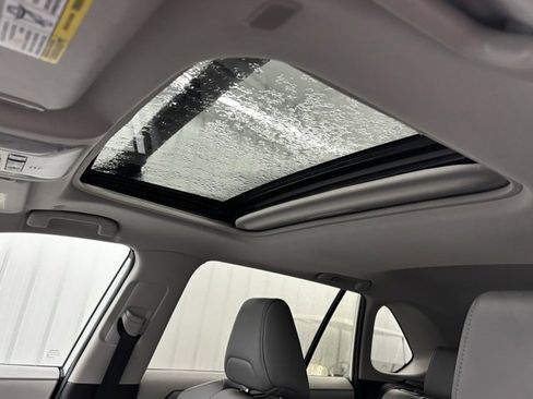 Used 2023 Toyota RAV4 XLE Premium image 34