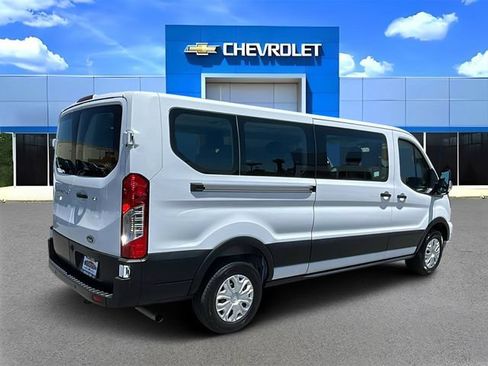 Used 2025 Ford Transit 350 XLT RWD image 3