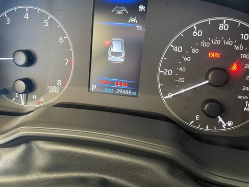 Used 2025 Toyota Corolla Cross LE image 41