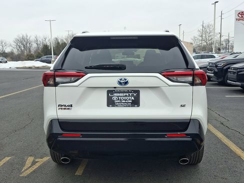 Used 2023 Toyota RAV4 SE w/ Weather & Moonroof Package image 5