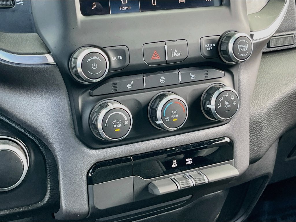 Certified 2024 RAM 1500 Big Horn RWD image 15