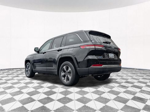Used 2022 Jeep Grand Cherokee Limited 4xe w/ Luxury Tech Group II image 18