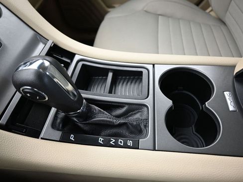 Used 2017 Ford Taurus SE image 20