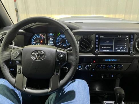 Certified 2022 Toyota Tacoma TRD Sport w/ Black Out Package (TMS) AWD/4WD image 20