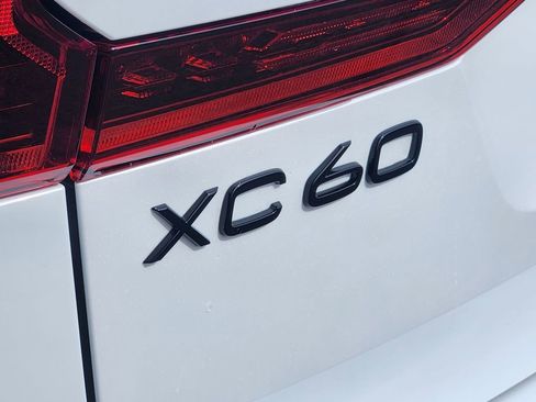 New 2026 Volvo XC60 B5 Ultra w/ Climate Package image 30
