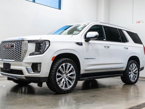 Used 2021 GMC Yukon Denali AWD/4WD image 3