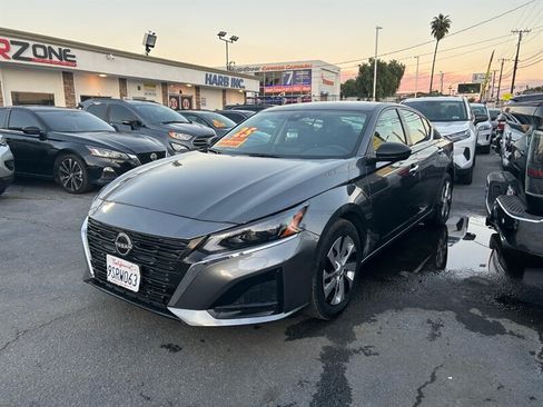 Used 2025 Nissan Altima 2.5 S FWD image 6