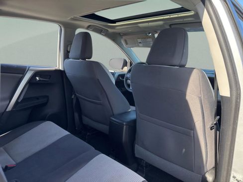 Used 2014 Toyota RAV4 XLE image 30