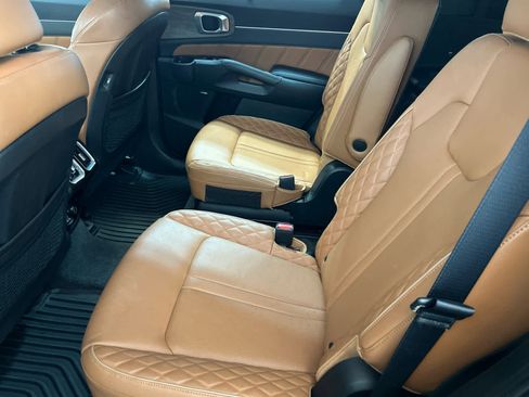 Used 2023 Kia Sorento SX Prestige image 5