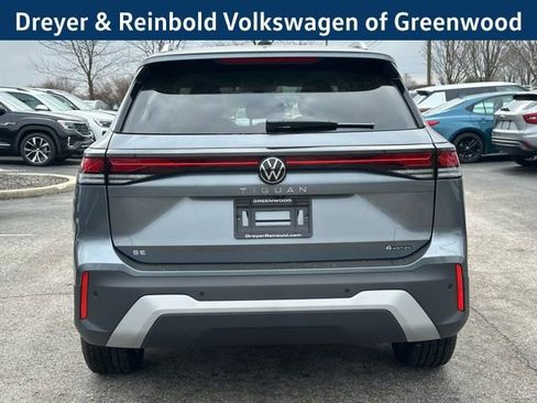 New 2026 Volkswagen Tiguan SE image 6