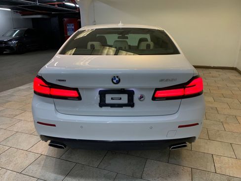 Used 2022 BMW 530i xDrive w/ Premium Package image 6