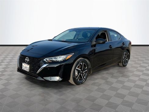 Used 2024 Nissan Sentra SV image 3