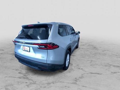 Certified 2025 Toyota Grand Highlander AWD image 10