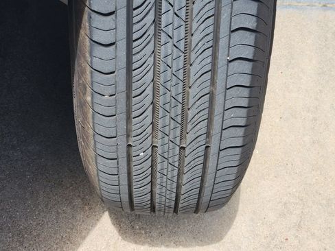 Used 2025 Ford Maverick XLT FWD image 11
