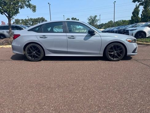 Used 2022 Honda Civic Sport image 2