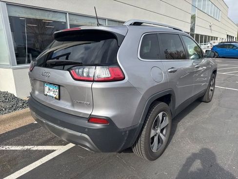 Used 2019 Jeep Cherokee Limited w/ Luxury Group AWD/4WD image 2