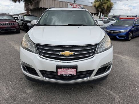 Used 2016 Chevrolet Traverse LT FWD image 2