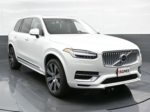 New 2025 Volvo XC90 T8 Core w/ Protection Package Premier image 5