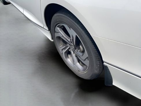 Used 2018 Honda Accord EX-L image 16