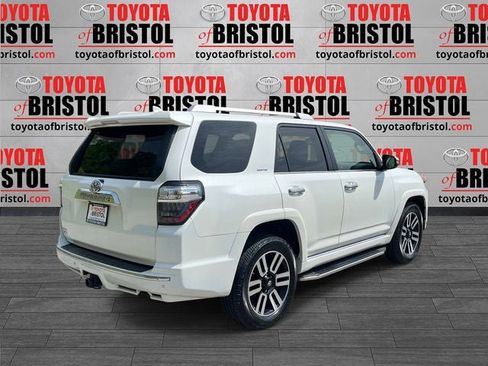 Used 2017 Toyota 4Runner Limited AWD/4WD image 3