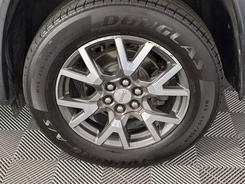 Used 2020 GMC Acadia SLE w/ Driver Convenience Package image 8