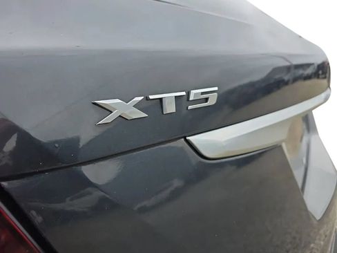 Used 2020 Cadillac XT5 Premium Luxury AWD/4WD image 9