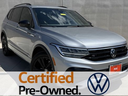 Certified 2024 Volkswagen Tiguan SE R-Line image 1