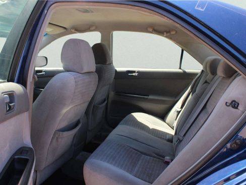 Used 2005 Toyota Camry LE FWD image 7